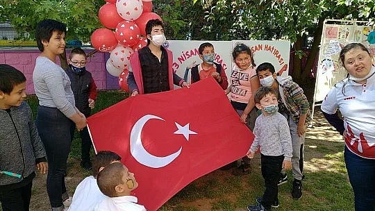 Gün boyu yapılan etkinliklerle doyasıya eğlendiler