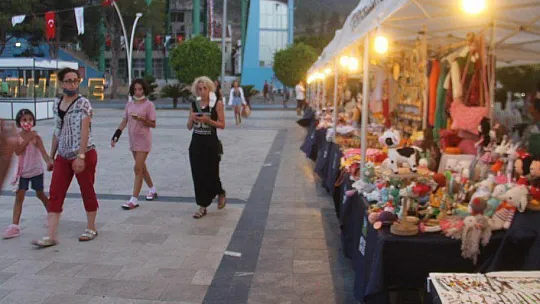 Stantlar haftada 2 gün kurulmaya devam ediyor