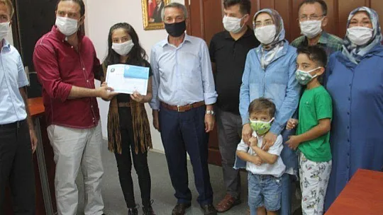 Başarılı Öğrenciler Altınla Ödüllendirildi