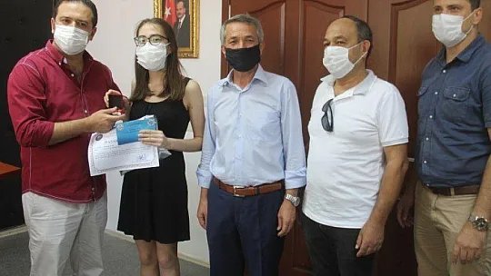 Başarılı Öğrenciler Altınla Ödüllendirildi