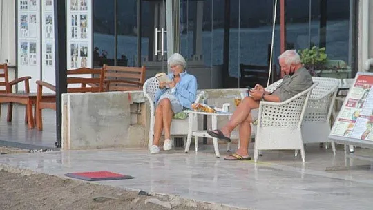 Sahiller turistlere ve hayvanlara kaldı