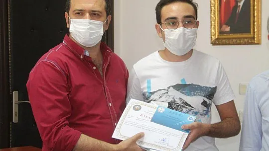 Başarılı Öğrenciler Altınla Ödüllendirildi