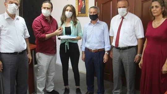 Başarılı Öğrenciler Altınla Ödüllendirildi