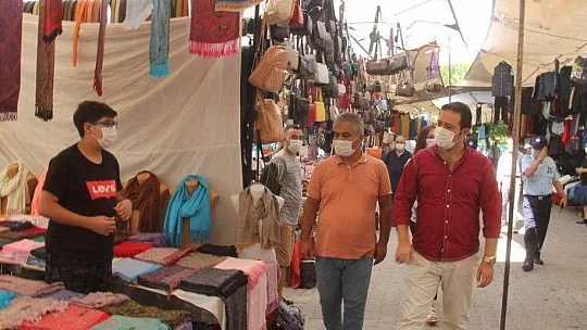 Fethiye'de maske ve sosyal mesafe denetimi