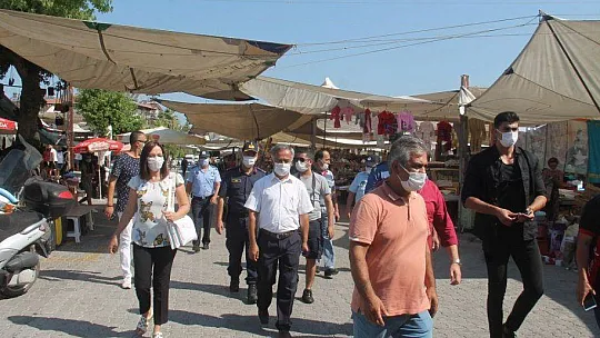 Fethiye'de maske ve sosyal mesafe denetimi