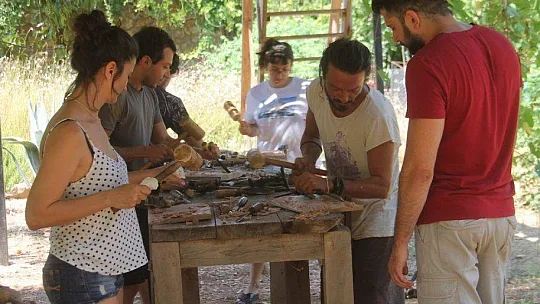 BU KAMPTA SANAT VE DOĞA İÇ İÇE