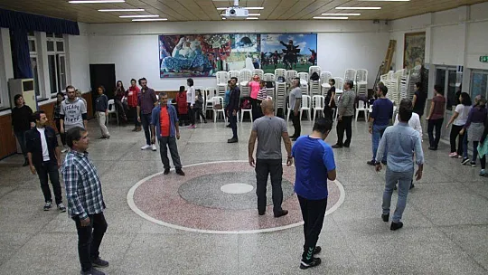 Fethiye Halk Eğitimin gece kursları da yoğun