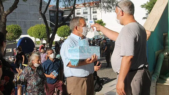 Fethiye'de nikahlar açık havada kıyılıyor