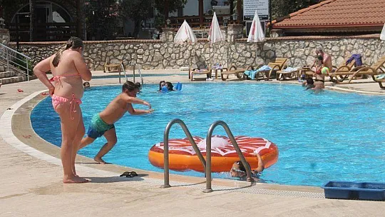 Çadırcı, 'İngiltere'den Dalaman'a her gün 30 uçak iniyor'