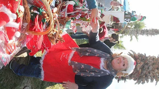 Christmas pazarı Fethiye'yi canlandırdı
