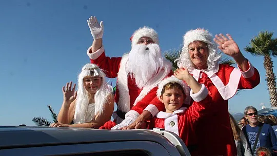 Christmas pazarı Fethiye'yi canlandırdı