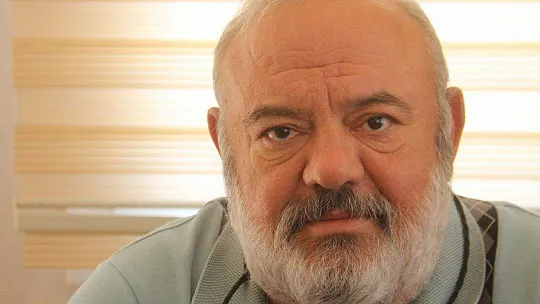 Prof. Dr. Kulan, 'Kovid-19 ancak kendi kendine gidecek'
