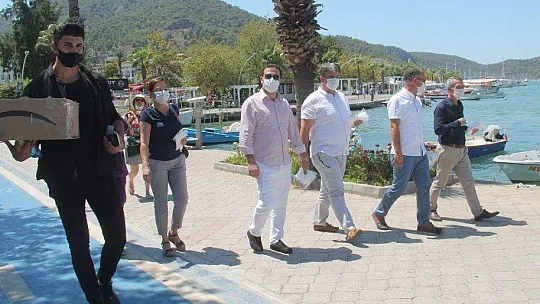 FETHİYE'DE KAYMAKAMDAN MASKE DENETLEMESİ