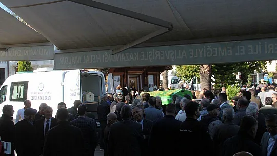 Son yolculuğuna dualarla uğurlandı