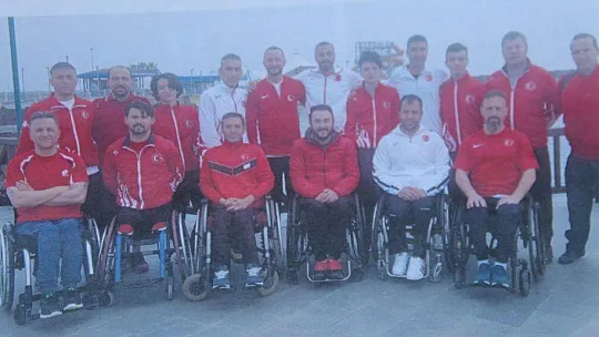 BEŞİKTAŞLILAR'DAN SAKATLAR DERNEĞİ'NE ZİYARET