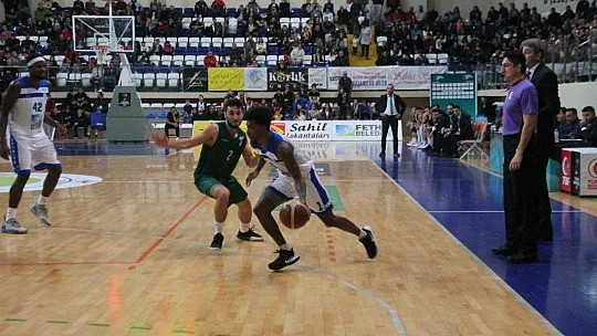 Yabancılarımız TBL'de Yılın Beşinde