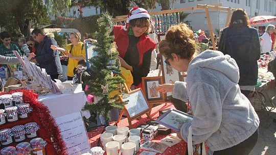 Christmas kermesinin geliri öğrencilere burs olacak