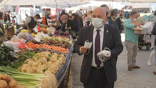 Pazar esnafı ve vatandaşları kongreye davet ettiler