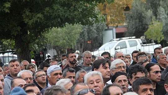 Son yolculuğuna dualarla uğurlandı