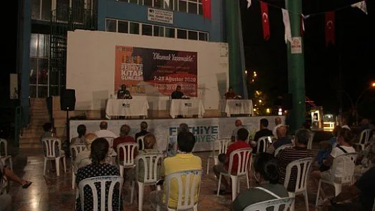 'Medya ve İktidar' söyleşine yoğun ilgi