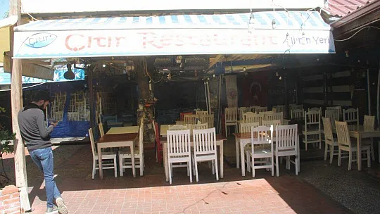 Fethiye'de sahil bandı bomboş kaldı 