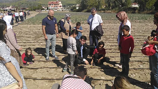 Özel çocukların toprağa dokunma sevinci