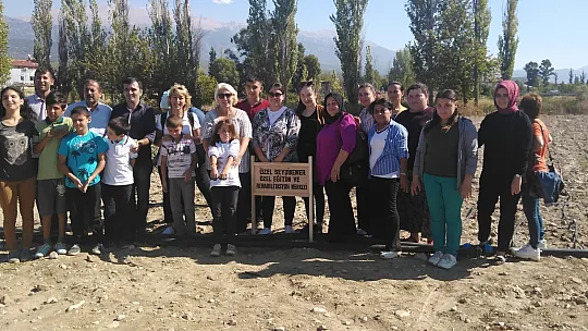 Özel çocukların toprağa dokunma sevinci