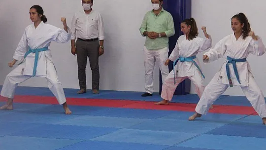 Milli Sporculardan Kaymakam Fırat'a Özel Gösteri
