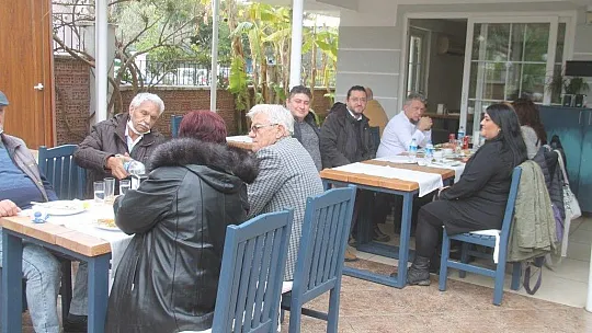 Fethiye Nev Eda Müzik Topluluğu Kutlama Yemeğinde Bir araya geldi