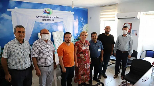 BAŞKAN OTGÖZ'DEN BELEDİYE ÇALIŞANLARINA BAYRAM ZİYARETİ