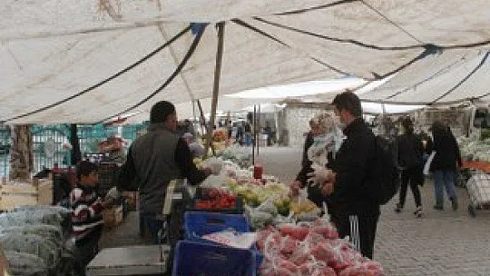 Üretici pazarı sakin geçti 