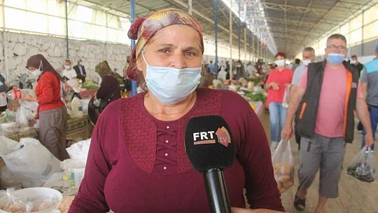 Kapanma öncesi vatandaşlar pazarlara akın etti 
