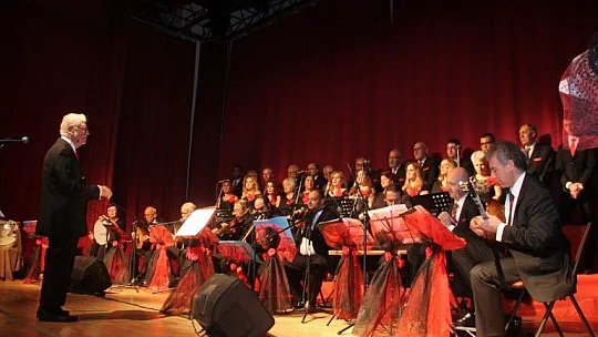 En güzel aşk şarkılarını seslendirdiler