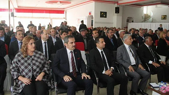 Vali Civelek, Muhtarların Sorunlarını Dinledi