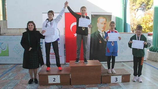 Atatürk Koşusunda Favoriler Kazandı