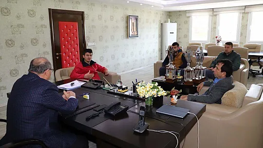 Başkan Otgöz Seydikemerli Sporcuları Ödüllendirdi