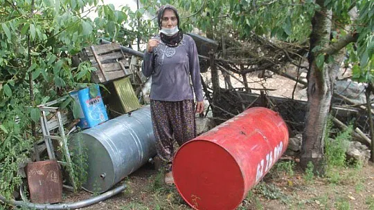 İÇME SUYUNU KİLOMETRELERCE ÖTEDEN TAŞIYORLAR