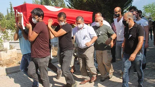 TEZKERE GÜNÜNDE TOPRAĞA VERİLDİ