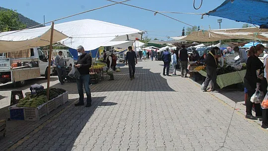 Yasak, Vatandaşları Pazara Döktü
