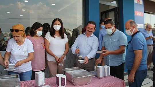 AK Parti Fethiye İlçe Teşkilatından aşure etkinliği