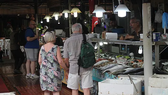 Balık fiyatları cep yakıyor
