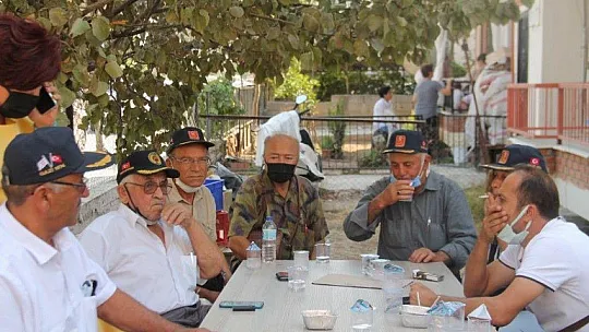 Deva Partisinden aşure etkinliği