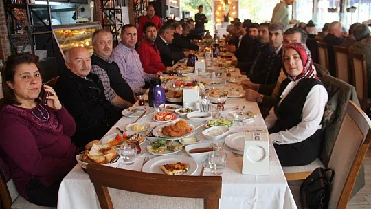 Demir, 'Hizmetlerinizde belediyeler ile köprü olacağız'