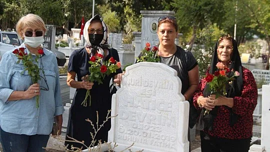 Türk Kadınlar Birliğinden kabir ziyaretleri