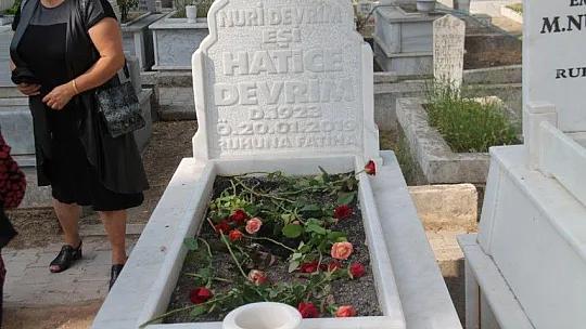 Türk Kadınlar Birliğinden kabir ziyaretleri