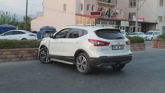 Trafik kazasında 1 kişi ağır yaralandı