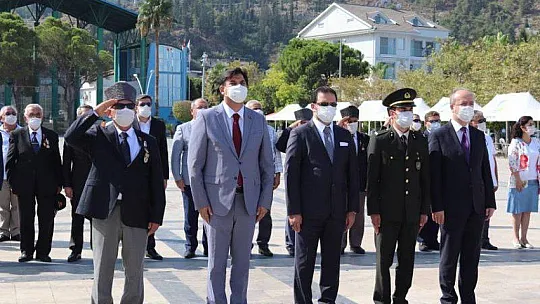 FETHİYE'DE GAZİLER GÜNÜ TÖRENLE KUTLANDI