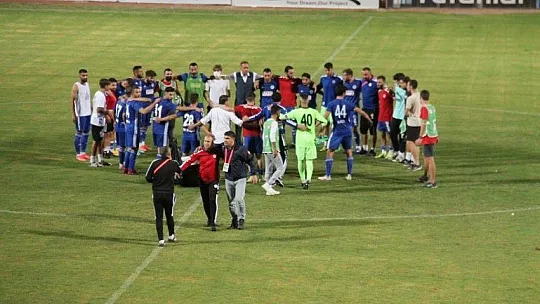 Teknik Direktör Dinçel, 'Galibiyetimizi Fethiyespor camiasına armağan ediyorum'