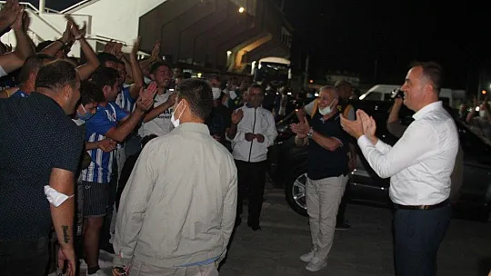Başkan Esat Bakırcı pankart için apaçilere teşekkür etti