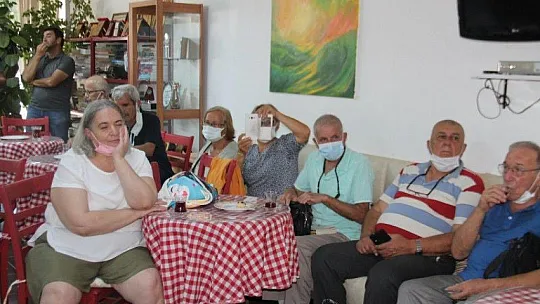 Işık Taban FETAV'ın düzenlediği 'Not Defteri' söyleşilerinde sevenleri ile buluştu